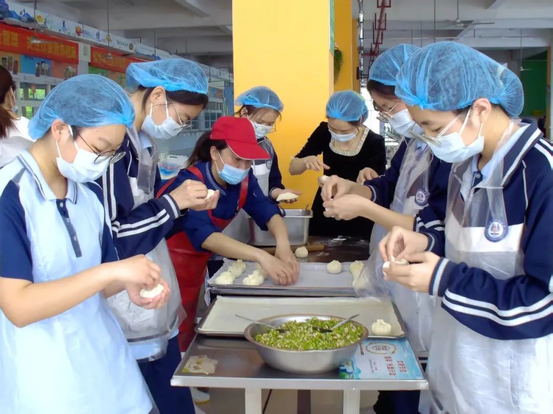 巧手制春味，踏青感亲恩——江苏省盱眙中学“春天的故事”主题社会实践活动（三）